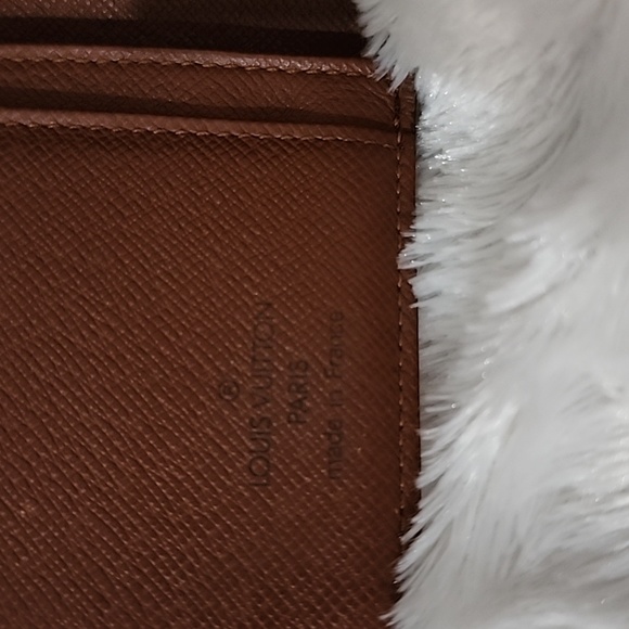 Louis Vuitton Monogram French Wallet - Picture 4 of 8